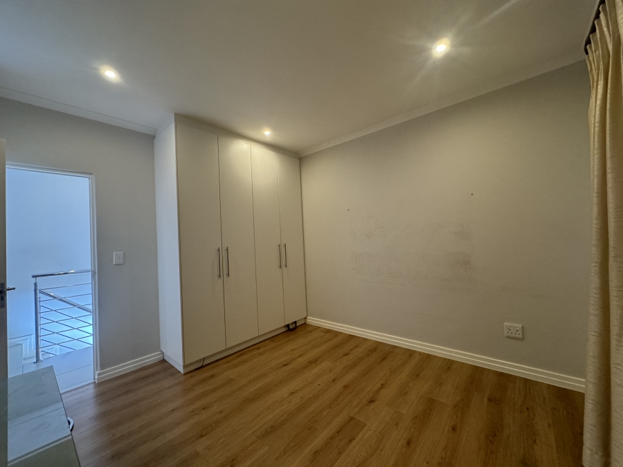 4 Bedroom Property for Sale in Parklands North Western Cape